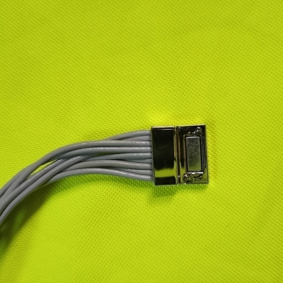 Grey leather cord pearl magnetic bracelet - Picture 5 of 8